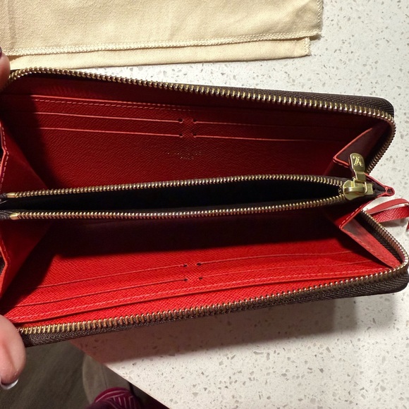 BRAND NEW REAL LUIS VUITTON WALLET - Picture 2 of 6